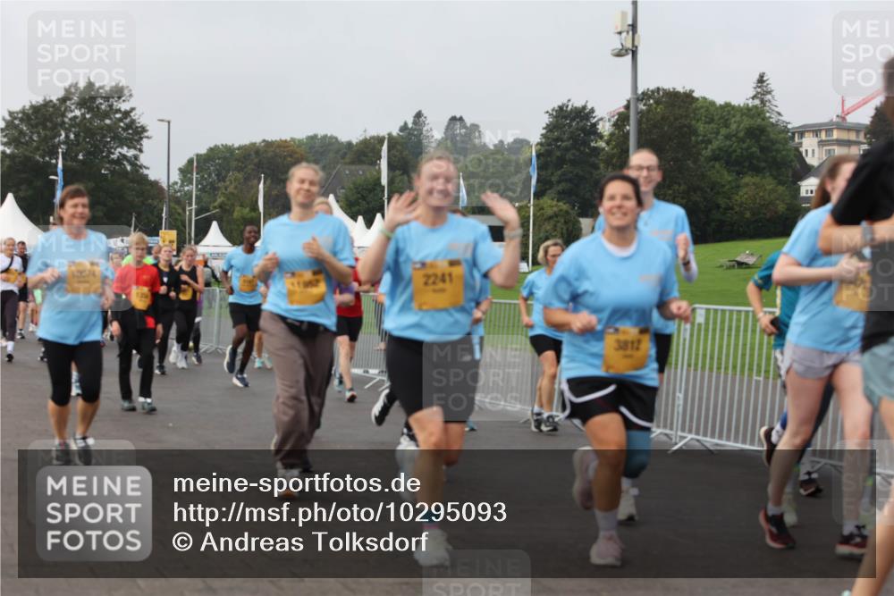 13.09.2026 - Kiel Lauf Andreas Tolksdorf http://msf.ph/oto/10295093 13.09.2026 09:28:34 Kiellinie 10074, 2241, 3812 meine-sportfotos.de