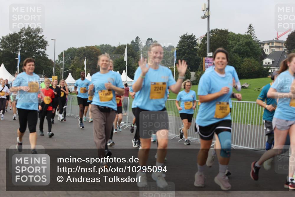 13.09.2026 - Kiel Lauf Andreas Tolksdorf http://msf.ph/oto/10295094 13.09.2026 09:28:35 Kiellinie 10074, 2241, 3811 meine-sportfotos.de