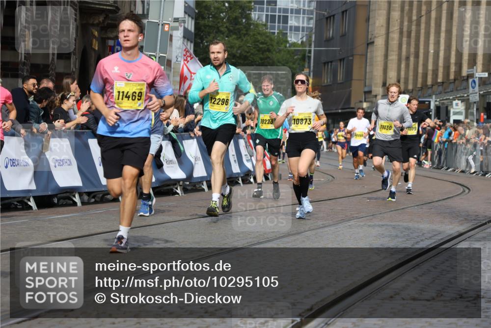13.09.2026 - 21. swb-Marathon Bremen Strokosch-Dieckow http://msf.ph/oto/10295105 13.09.2026 10:47:40 Ziel 10189, 10310, 10319, 10807, 10898, 11187, 11269, 11462, 11650, 11651, 11814, 12048, 12195, 12298, 13528, 13545, 13589, 10172, 10393, 10592, 11018, 11360, 11634, 11894, 12278, 12558 meine-sportfotos.de