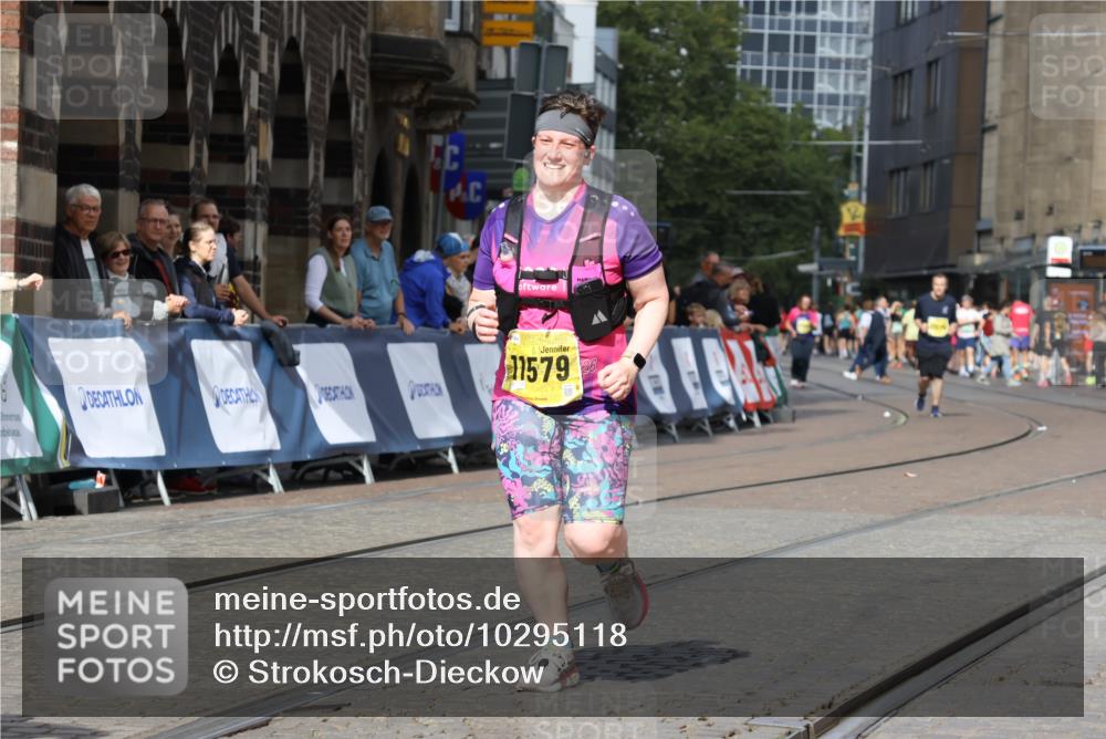 13.09.2026 - 21. swb-Marathon Bremen Strokosch-Dieckow http://msf.ph/oto/10295118 13.09.2026 11:22:34 Ziel 11423, 11698, 12444, 11574 meine-sportfotos.de