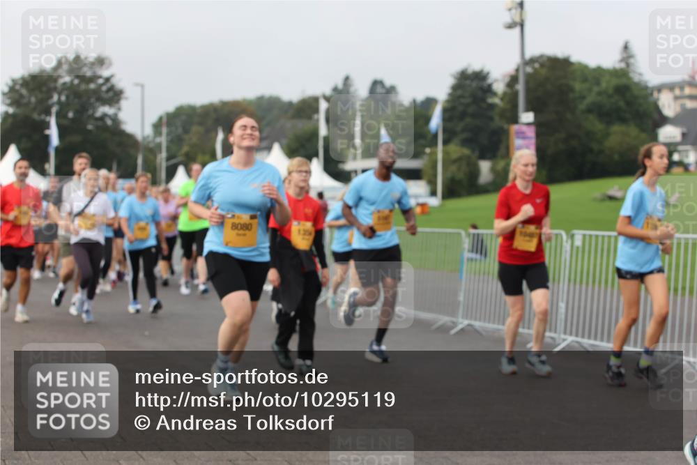 13.09.2026 - Kiel Lauf Andreas Tolksdorf http://msf.ph/oto/10295119 13.09.2026 09:28:38 Kiellinie 8080 meine-sportfotos.de