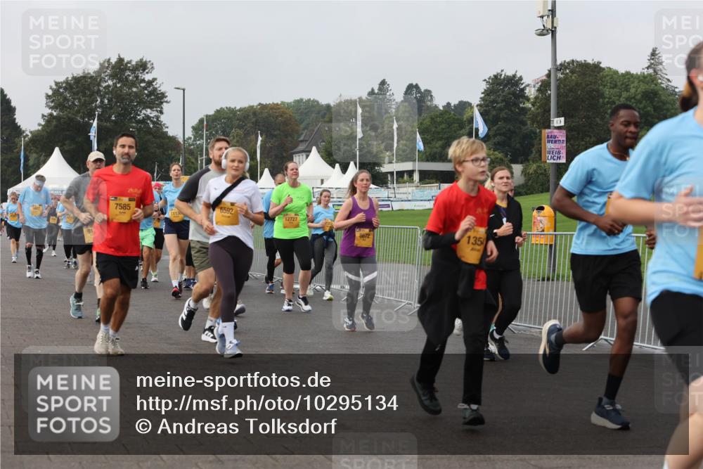 13.09.2026 - Kiel Lauf Andreas Tolksdorf http://msf.ph/oto/10295134 13.09.2026 09:28:39 Kiellinie 91, 7585, 6592, 11130, 12727, 8672, 135 meine-sportfotos.de