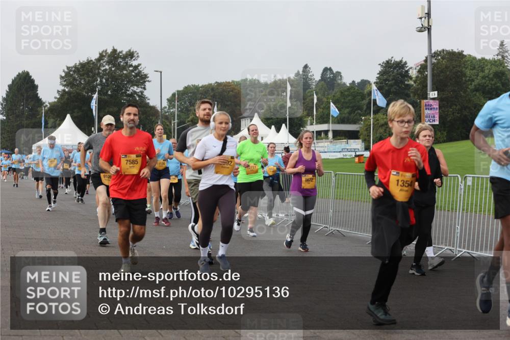 13.09.2026 - Kiel Lauf Andreas Tolksdorf http://msf.ph/oto/10295136 13.09.2026 09:28:39 Kiellinie 9109, 7585, 11130, 2727, 8672, 1354 meine-sportfotos.de