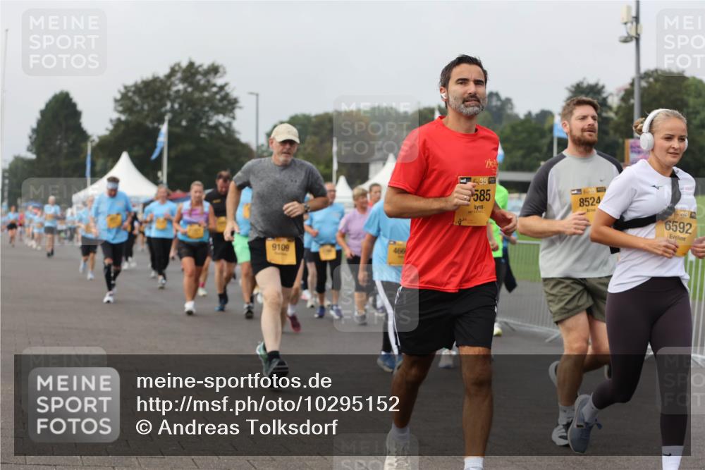 13.09.2026 - Kiel Lauf Andreas Tolksdorf http://msf.ph/oto/10295152 13.09.2026 09:28:41 Kiellinie 9109, 466, 38, 585, 11, 39, 8524, 38, 6592 meine-sportfotos.de