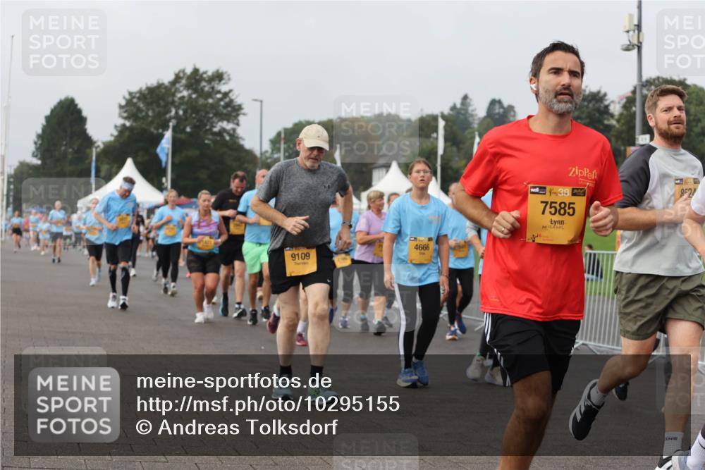 13.09.2026 - Kiel Lauf Andreas Tolksdorf http://msf.ph/oto/10295155 13.09.2026 09:28:41 Kiellinie 9109, 4666, 38, 7585, 38, 852 meine-sportfotos.de
