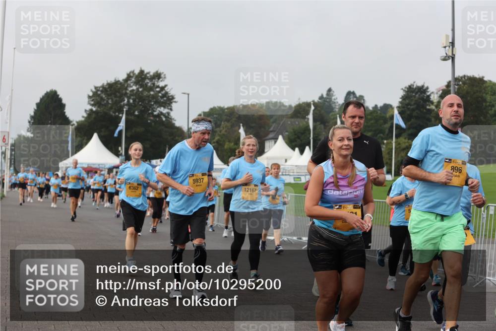 13.09.2026 - Kiel Lauf Andreas Tolksdorf http://msf.ph/oto/10295200 13.09.2026 09:28:46 Kiellinie 6362, 5937, 12167, 38, 39, 896 meine-sportfotos.de