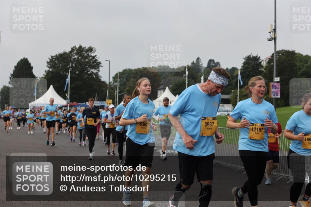 13.09.2026 - Kiel Lauf Andreas Tolksdorf http://msf.ph/oto/10295215 13.09.2026 09:28:48 Kiellinie 6648, 6362, 5937, 381, 12167, 12047, 109 meine-sportfotos.de