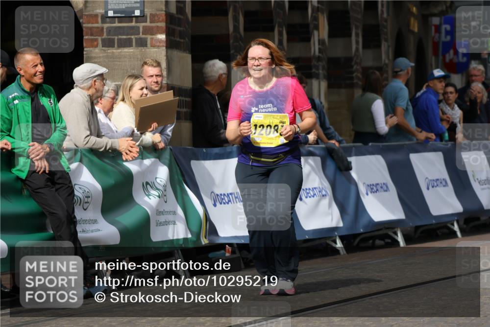 13.09.2026 - 21. swb-Marathon Bremen Strokosch-Dieckow http://msf.ph/oto/10295219 13.09.2026 11:23:04 Ziel 11574, 10349, 10754, 10925 meine-sportfotos.de