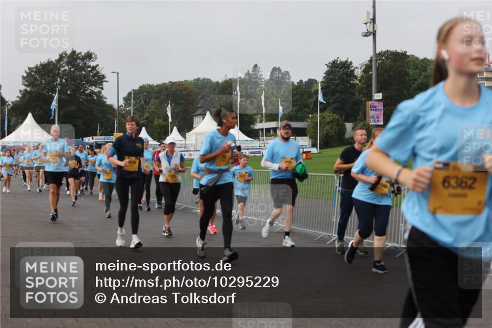 13.09.2026 - Kiel Lauf Andreas Tolksdorf http://msf.ph/oto/10295229 13.09.2026 09:28:50 Kiellinie 100, 6362 meine-sportfotos.de