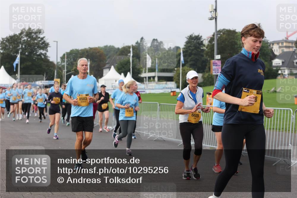 13.09.2026 - Kiel Lauf Andreas Tolksdorf http://msf.ph/oto/10295256 13.09.2026 09:28:53 Kiellinie 12706, 8503, 6363, 6625, 38 meine-sportfotos.de