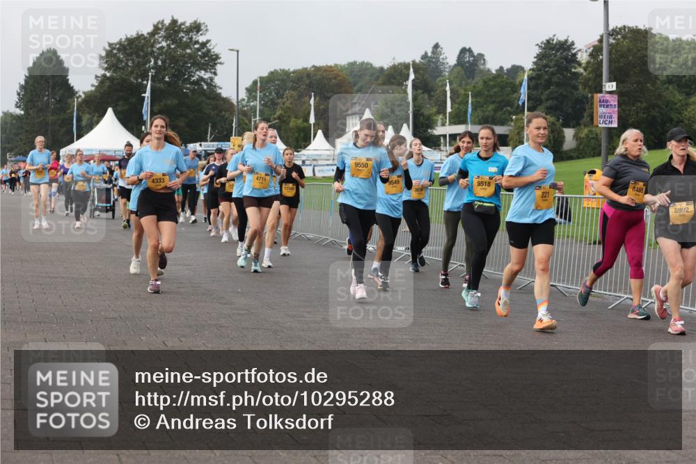 13.09.2026 - Kiel Lauf Andreas Tolksdorf http://msf.ph/oto/10295288 13.09.2026 09:28:58 Kiellinie 4333, 4711, 12560, 9550, 9549, 5518, 221, 8455, 8992 meine-sportfotos.de