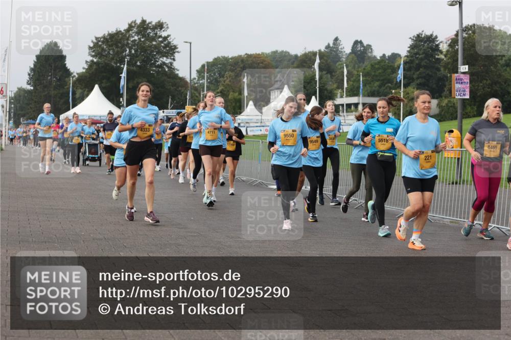 13.09.2026 - Kiel Lauf Andreas Tolksdorf http://msf.ph/oto/10295290 13.09.2026 09:28:58 Kiellinie 4333, 4711, 9550, 9549, 5518, 221, 8455 meine-sportfotos.de