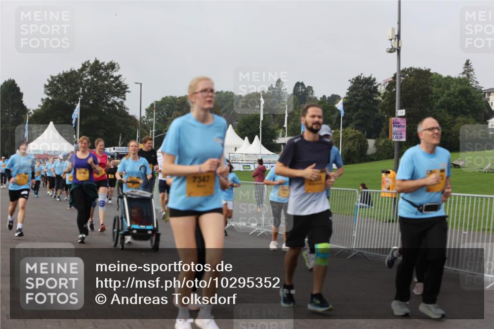 13.09.2026 - Kiel Lauf Andreas Tolksdorf http://msf.ph/oto/10295352 13.09.2026 09:29:06 Kiellinie 7347 meine-sportfotos.de