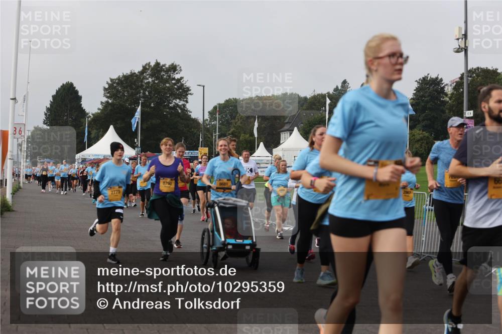 13.09.2026 - Kiel Lauf Andreas Tolksdorf http://msf.ph/oto/10295359 13.09.2026 09:29:07 Kiellinie 36, 2779, 8790, 8681, 66 meine-sportfotos.de