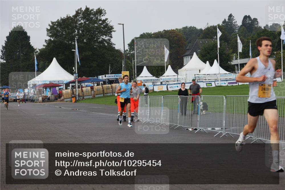 13.09.2026 - Kiel Lauf Andreas Tolksdorf http://msf.ph/oto/10295454 13.09.2026 09:20:40 Kiellinie 2409 meine-sportfotos.de