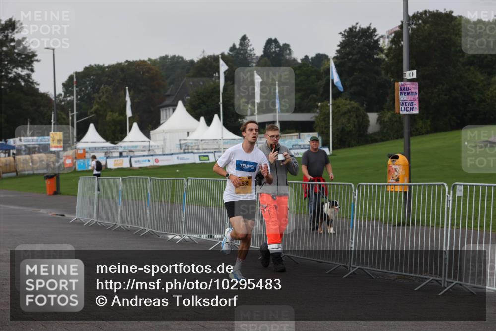 13.09.2026 - Kiel Lauf Andreas Tolksdorf http://msf.ph/oto/10295483 13.09.2026 09:20:55 Kiellinie 585 meine-sportfotos.de