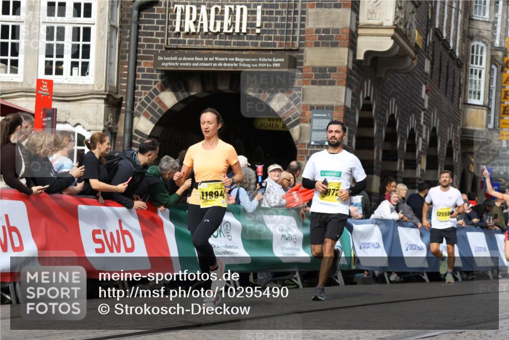 13.09.2026 - 21. swb-Marathon Bremen Strokosch-Dieckow http://msf.ph/oto/10295490 13.09.2026 10:47:53 Ziel 10189, 10210, 10223, 10270, 10310, 10594, 10807, 10860, 10873, 11130, 11469, 11646, 11809, 11894, 12077, 12195, 12296, 12318, 12547, 13521, 10142, 10329, 11058, 11193, 11735, 12278, 12354, 12487, 13620 meine-sportfotos.de