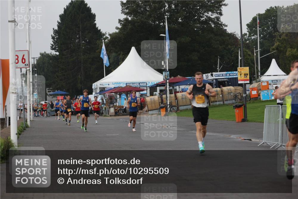 13.09.2026 - Kiel Lauf Andreas Tolksdorf http://msf.ph/oto/10295509 13.09.2026 09:21:04 Kiellinie 36, 7743 meine-sportfotos.de