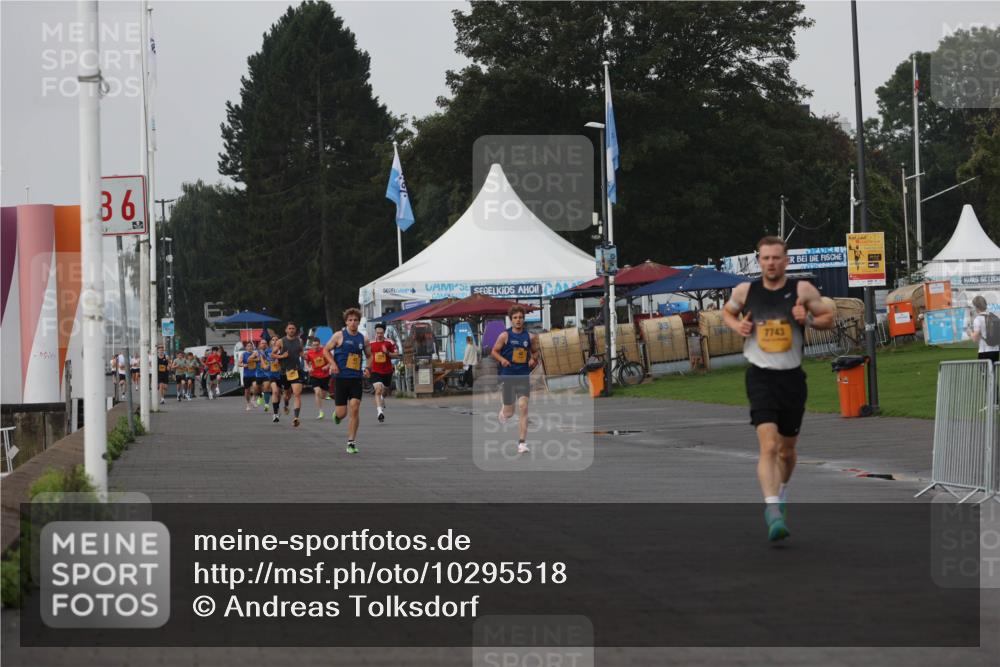 13.09.2026 - Kiel Lauf Andreas Tolksdorf http://msf.ph/oto/10295518 13.09.2026 09:21:04 Kiellinie 36, 7743 meine-sportfotos.de