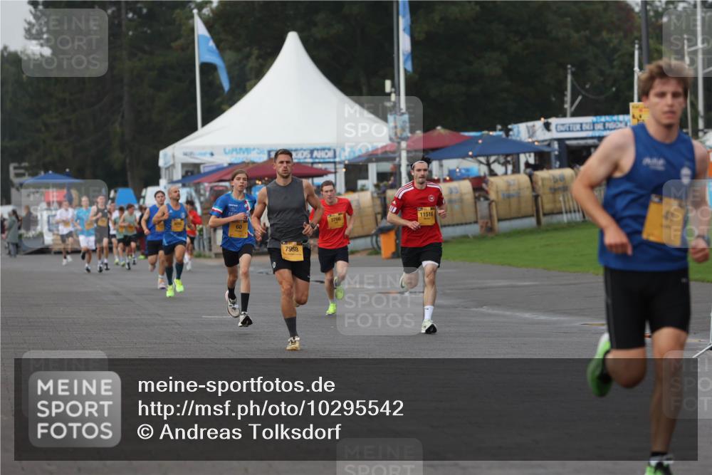 13.09.2026 - Kiel Lauf Andreas Tolksdorf http://msf.ph/oto/10295542 13.09.2026 09:21:12 Kiellinie 60, 7958, 3766, 11516, 41 meine-sportfotos.de