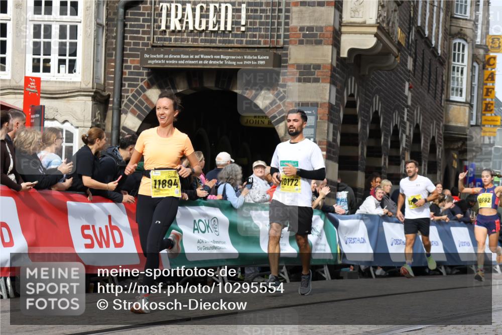 13.09.2026 - 21. swb-Marathon Bremen Strokosch-Dieckow http://msf.ph/oto/10295554 13.09.2026 10:47:53 Ziel 10189, 10210, 10223, 10270, 10310, 10594, 10807, 10860, 10873, 11130, 11469, 11646, 11809, 11894, 12077, 12195, 12296, 12318, 12547, 13521, 10142, 10329, 11058, 11193, 11735, 12278, 12354, 12487, 13620 meine-sportfotos.de