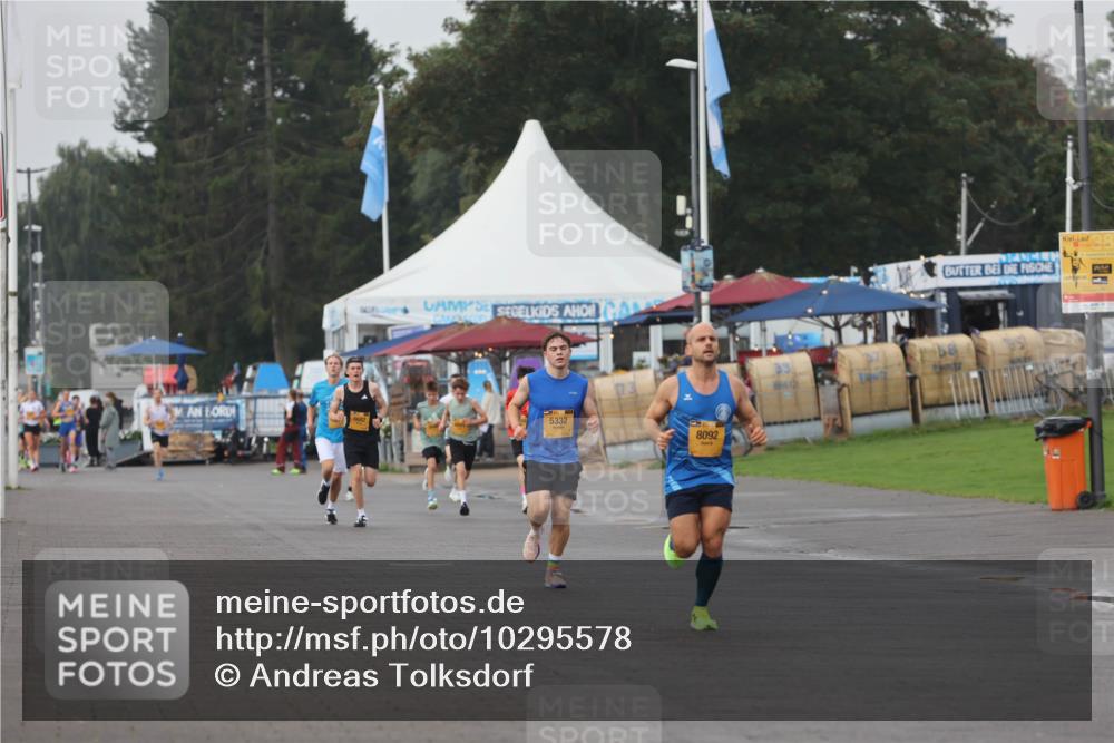 13.09.2026 - Kiel Lauf Andreas Tolksdorf http://msf.ph/oto/10295578 13.09.2026 09:21:18 Kiellinie 5332, 8092 meine-sportfotos.de