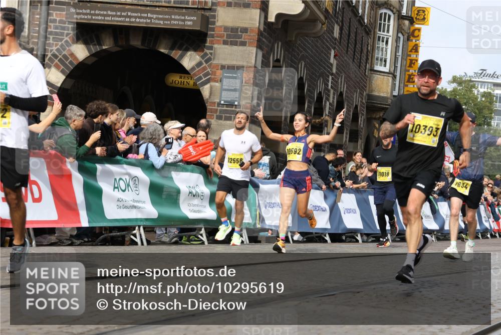 13.09.2026 - 21. swb-Marathon Bremen Strokosch-Dieckow http://msf.ph/oto/10295619 13.09.2026 10:47:55 Ziel 10172, 10189, 10210, 10223, 10270, 10310, 10393, 10594, 10807, 10860, 10873, 11130, 11469, 11646, 11809, 11894, 12077, 12296, 12318, 12547, 13521, 10142, 10329, 11058, 11193, 11735, 12354, 12487, 13620 meine-sportfotos.de