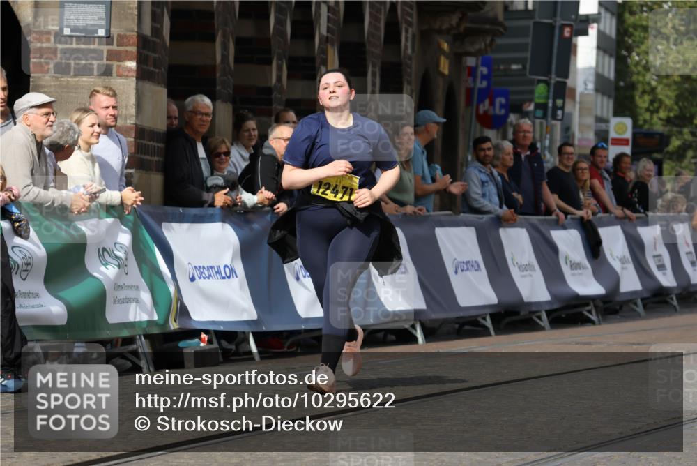 13.09.2026 - 21. swb-Marathon Bremen Strokosch-Dieckow http://msf.ph/oto/10295622 13.09.2026 11:25:40 Ziel 10533 meine-sportfotos.de