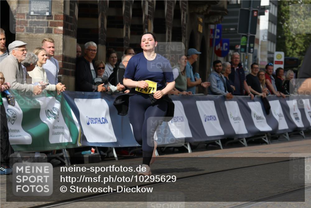 13.09.2026 - 21. swb-Marathon Bremen Strokosch-Dieckow http://msf.ph/oto/10295629 13.09.2026 11:25:40 Ziel 10533 meine-sportfotos.de