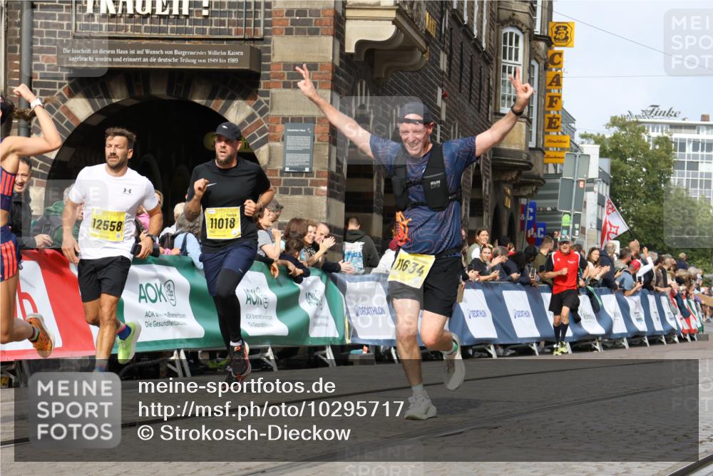 13.09.2026 - 21. swb-Marathon Bremen Strokosch-Dieckow http://msf.ph/oto/10295717 13.09.2026 10:47:57 Ziel 10172, 10210, 10223, 10270, 10393, 10592, 10594, 10807, 10860, 10873, 11018, 11130, 11469, 11634, 11646, 11809, 11894, 12077, 12296, 12318, 12547, 13521, 10142, 10316, 10329, 11058, 11193, 12354, 12487, 13620 meine-sportfotos.de