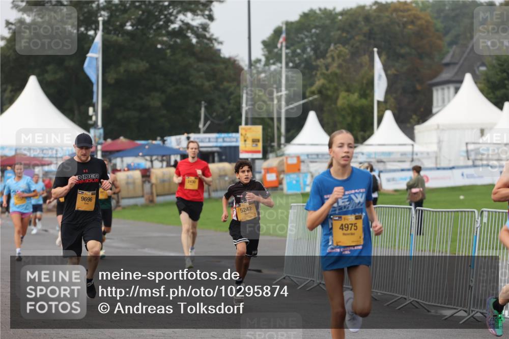 13.09.2026 - Kiel Lauf Andreas Tolksdorf http://msf.ph/oto/10295874 13.09.2026 09:22:47 Kiellinie 9696, 2430, 5242, 2024, 21, 4975 meine-sportfotos.de