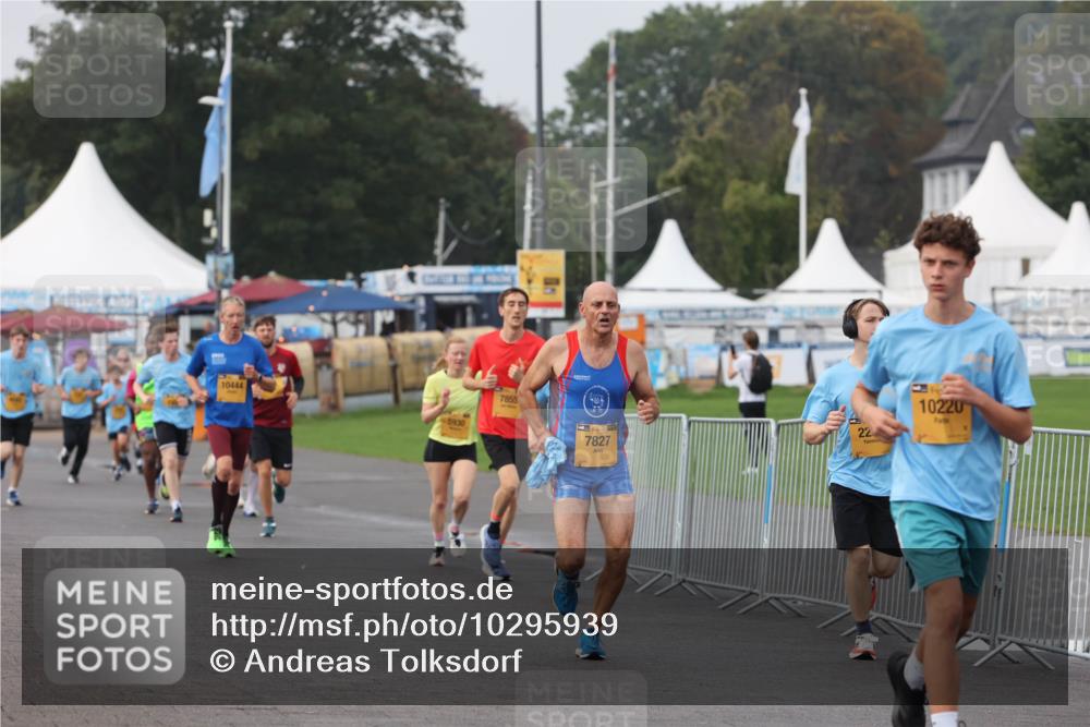 13.09.2026 - Kiel Lauf Andreas Tolksdorf http://msf.ph/oto/10295939 13.09.2026 09:23:02 Kiellinie 10444, 5930, 7855, 39, 7827, 22, 10220 meine-sportfotos.de
