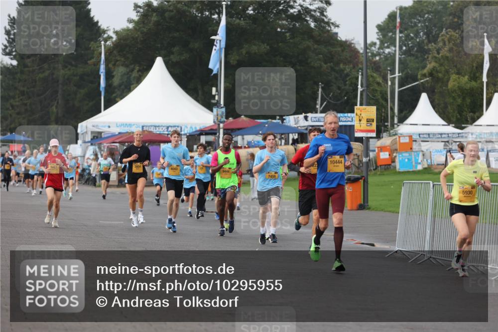 13.09.2026 - Kiel Lauf Andreas Tolksdorf http://msf.ph/oto/10295955 13.09.2026 09:23:05 Kiellinie 10444, 2, 1487, 2854, 4043, 9444, 7459, 5930 meine-sportfotos.de