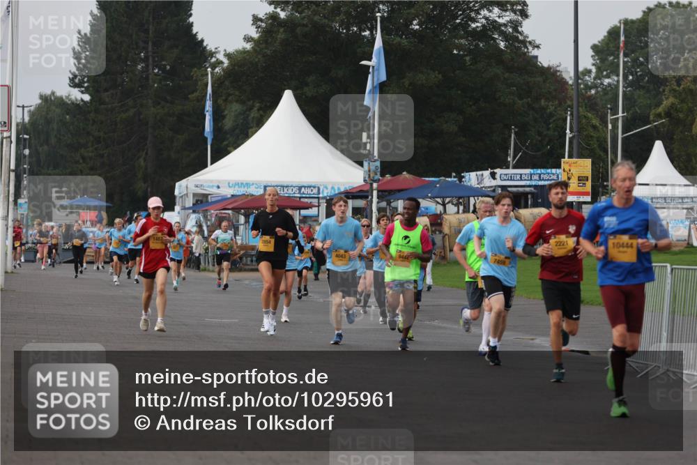 13.09.2026 - Kiel Lauf Andreas Tolksdorf http://msf.ph/oto/10295961 13.09.2026 09:23:06 Kiellinie 2221, 10444, 1487, 2854, 4043, 9444, 7459 meine-sportfotos.de