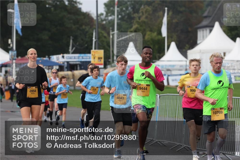 13.09.2026 - Kiel Lauf Andreas Tolksdorf http://msf.ph/oto/10295980 13.09.2026 09:23:10 Kiellinie 38, 2854, 38, 4043, 9444, 31, 38, 999, 3923, 10769 meine-sportfotos.de