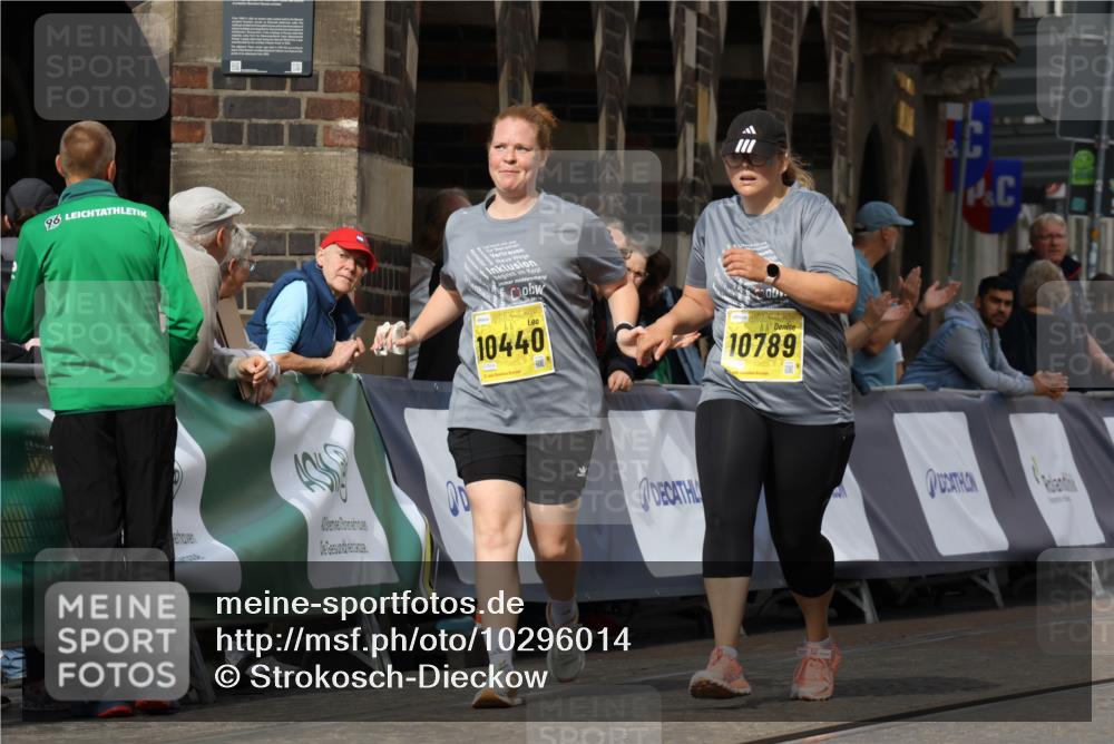 13.09.2026 - 21. swb-Marathon Bremen Strokosch-Dieckow http://msf.ph/oto/10296014 13.09.2026 11:27:30 Ziel  meine-sportfotos.de