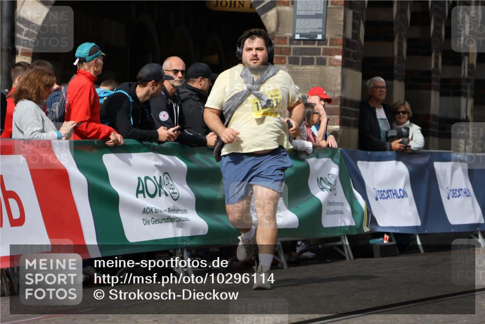 13.09.2026 - 21. swb-Marathon Bremen Strokosch-Dieckow http://msf.ph/oto/10296114 13.09.2026 11:28:28 Ziel  meine-sportfotos.de