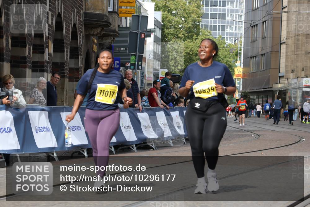 13.09.2026 - 21. swb-Marathon Bremen Strokosch-Dieckow http://msf.ph/oto/10296177 13.09.2026 11:28:32 Ziel 11161 meine-sportfotos.de