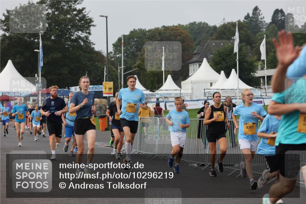 13.09.2026 - Kiel Lauf Andreas Tolksdorf http://msf.ph/oto/10296219 13.09.2026 09:24:01 Kiellinie 5081, 8943, 20, 9367 meine-sportfotos.de