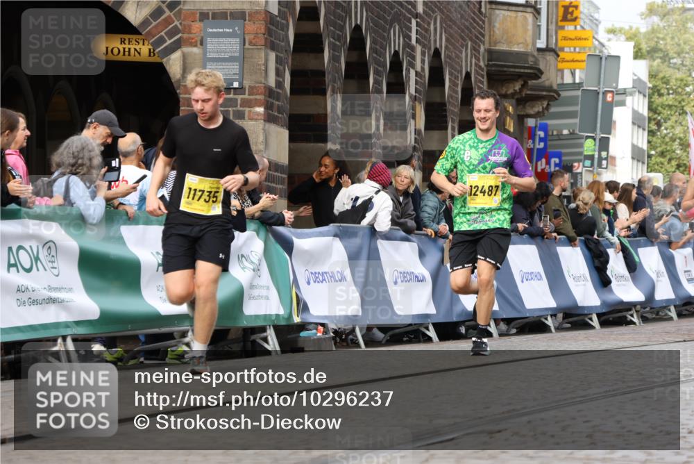 13.09.2026 - 21. swb-Marathon Bremen Strokosch-Dieckow http://msf.ph/oto/10296237 13.09.2026 10:48:07 Ziel 10172, 10210, 10393, 10592, 10594, 10860, 11018, 11360, 11634, 11809, 11894, 12077, 12278, 12547, 12558, 10316, 10421, 10638, 11058, 11135, 11241, 11781, 11815, 12259 meine-sportfotos.de