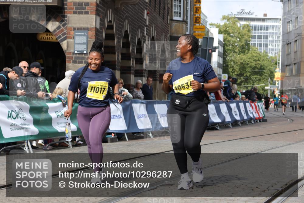 13.09.2026 - 21. swb-Marathon Bremen Strokosch-Dieckow http://msf.ph/oto/10296287 13.09.2026 11:28:35 Ziel 11161 meine-sportfotos.de