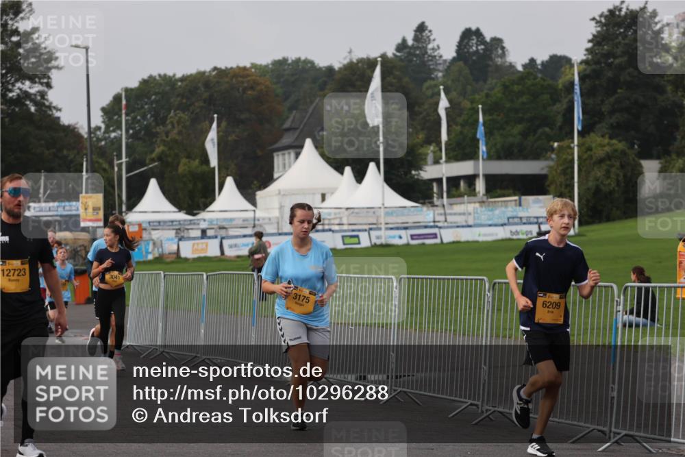 13.09.2026 - Kiel Lauf Andreas Tolksdorf http://msf.ph/oto/10296288 13.09.2026 09:24:14 Kiellinie 2, 39, 12723, 3041, 3175, 39, 6209 meine-sportfotos.de