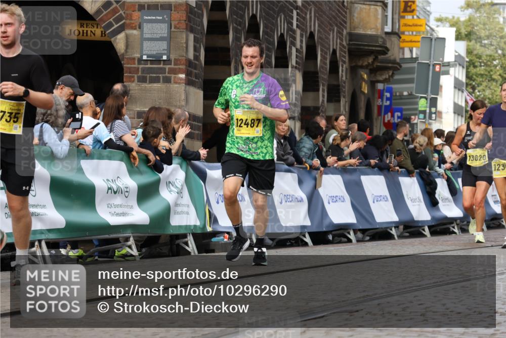 13.09.2026 - 21. swb-Marathon Bremen Strokosch-Dieckow http://msf.ph/oto/10296290 13.09.2026 10:48:08 Ziel 10172, 10210, 10393, 10592, 10860, 11018, 11360, 11634, 11735, 11809, 11894, 12077, 12278, 12547, 12558, 10316, 10421, 10638, 11135, 11241, 11683, 11781, 11815, 12259 meine-sportfotos.de