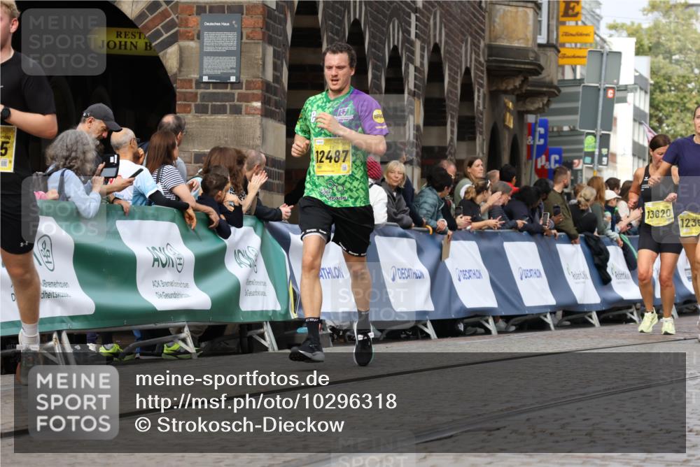 13.09.2026 - 21. swb-Marathon Bremen Strokosch-Dieckow http://msf.ph/oto/10296318 13.09.2026 10:48:08 Ziel 10172, 10210, 10393, 10592, 10860, 11018, 11360, 11634, 11735, 11809, 11894, 12077, 12278, 12547, 12558, 10316, 10421, 10638, 11135, 11241, 11683, 11781, 11815, 12259 meine-sportfotos.de