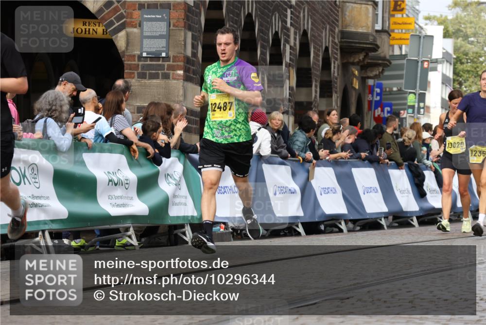 13.09.2026 - 21. swb-Marathon Bremen Strokosch-Dieckow http://msf.ph/oto/10296344 13.09.2026 10:48:08 Ziel 10172, 10210, 10393, 10592, 10860, 11018, 11360, 11634, 11735, 11809, 11894, 12077, 12278, 12547, 12558, 10316, 10421, 10638, 11135, 11241, 11683, 11781, 11815, 12259 meine-sportfotos.de