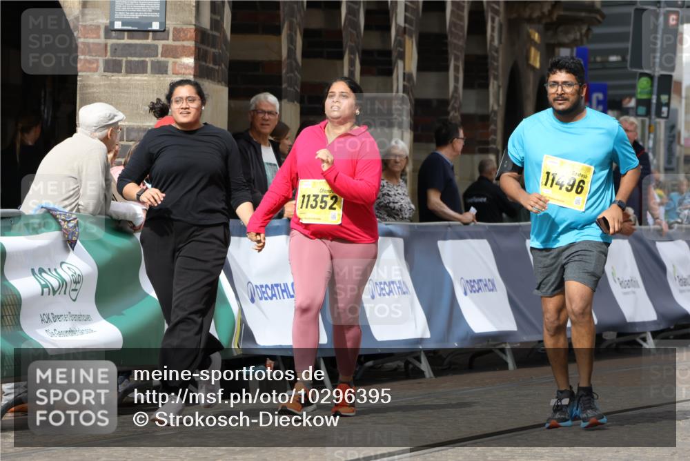 13.09.2026 - 21. swb-Marathon Bremen Strokosch-Dieckow http://msf.ph/oto/10296395 13.09.2026 11:29:13 Ziel 10387 meine-sportfotos.de