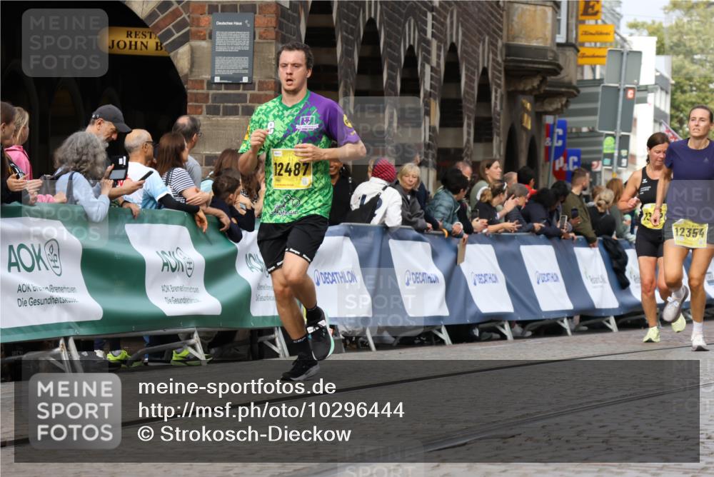 13.09.2026 - 21. swb-Marathon Bremen Strokosch-Dieckow http://msf.ph/oto/10296444 13.09.2026 10:48:08 Ziel 10172, 10210, 10393, 10592, 10860, 11018, 11360, 11634, 11735, 11809, 11894, 12077, 12278, 12547, 12558, 10316, 10421, 10638, 11135, 11241, 11683, 11781, 11815, 12259 meine-sportfotos.de