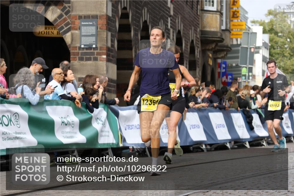 13.09.2026 - 21. swb-Marathon Bremen Strokosch-Dieckow http://msf.ph/oto/10296522 13.09.2026 10:48:10 Ziel 10172, 10210, 10393, 10592, 10860, 11018, 11360, 11634, 11735, 11894, 12077, 12278, 12487, 12547, 12558, 10316, 10421, 10638, 11135, 11241, 11683, 11781, 11815, 12259 meine-sportfotos.de