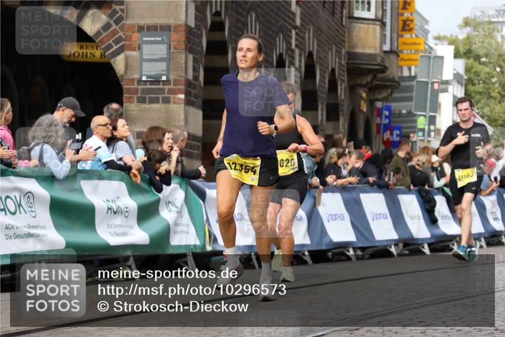 13.09.2026 - 21. swb-Marathon Bremen Strokosch-Dieckow http://msf.ph/oto/10296573 13.09.2026 10:48:10 Ziel 10172, 10210, 10393, 10592, 10860, 11018, 11360, 11634, 11735, 11894, 12077, 12278, 12487, 12547, 12558, 10316, 10421, 10638, 11135, 11241, 11683, 11781, 11815, 12259 meine-sportfotos.de