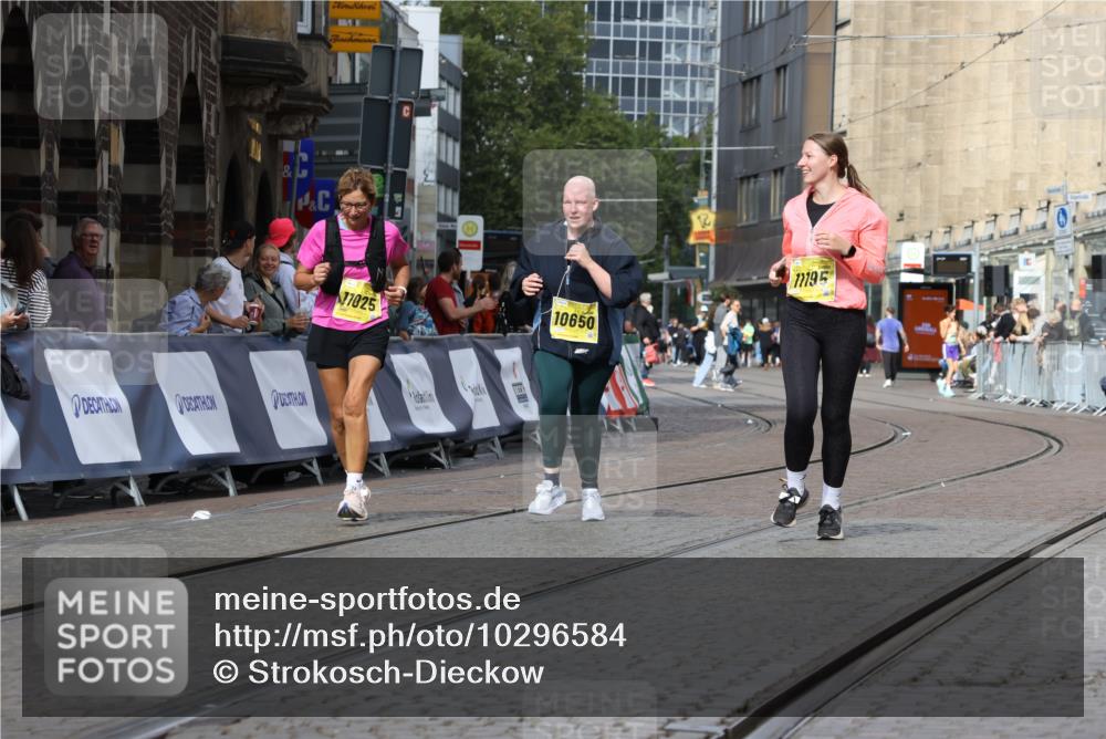 13.09.2026 - 21. swb-Marathon Bremen Strokosch-Dieckow http://msf.ph/oto/10296584 13.09.2026 11:30:36 Ziel 12535 meine-sportfotos.de
